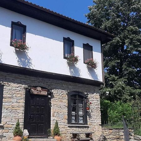 Staroto Shkolo House - Rooms For Guests Subotkovtsi المظهر الخارجي الصورة